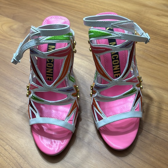 Kat Maconie Calypso kicker heels in pastel floral - Picture 2 of 7